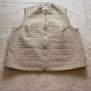 Freedom to Change Front Zip Quilted Vest Size Large